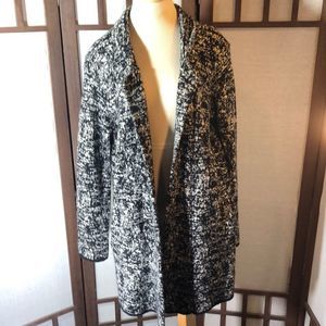 Chiaramente sz L cardigan/ duster/abstract pattern black/white knit/pockets